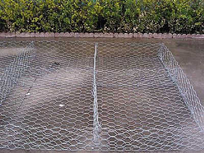 鍍鋅石籠網(wǎng)的保養(yǎng)和維修辦法