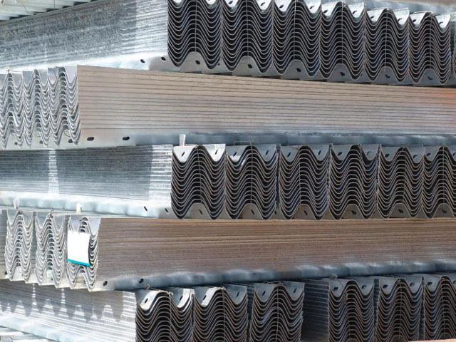 雙波護(hù)欄板